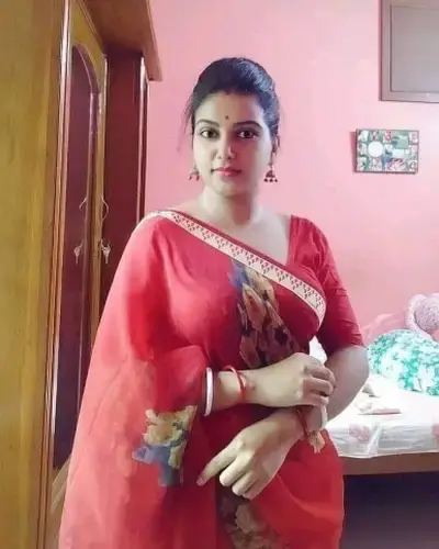 Escorts Lakhpat